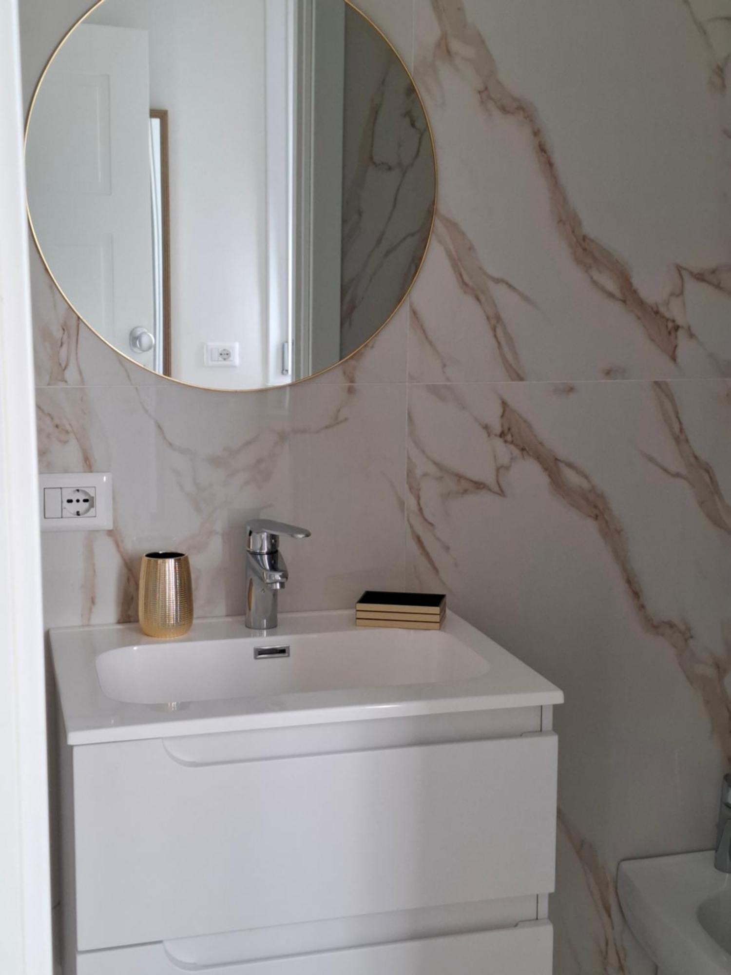 Mariam Royal Apartment & Rooms Reggio di Calabria Bagian luar foto